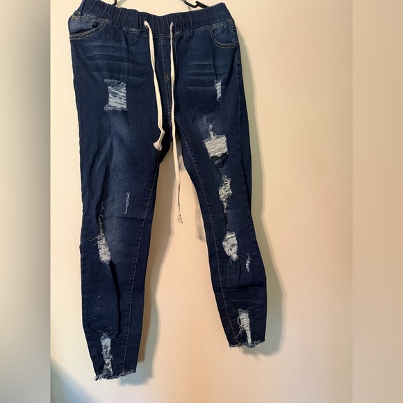 Size Large Outfit Green Military Jacket, Distressed Skinny Jeans, Flowy Blouse - Picture 2 of 3